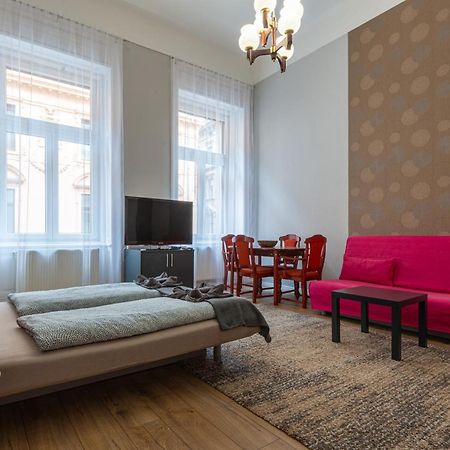 City Center Apartment Budapeste Exterior foto