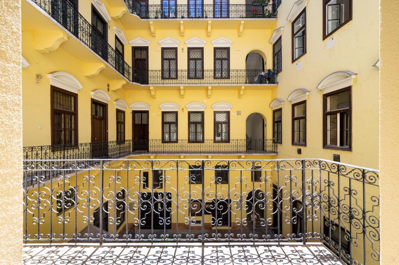 City Center Apartment Budapeste Exterior foto